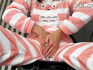 Horny teen 18+ fingers wet pussy to orgasm