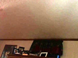 MILF gives amazing blowjob with expert technique and deepthroat skills.