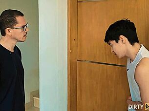 i fuck my stepson's ass to avoid getting caught 😏