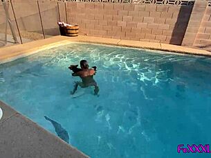 I gave a poolside BJ in 4K POV and she squirted everywhere.