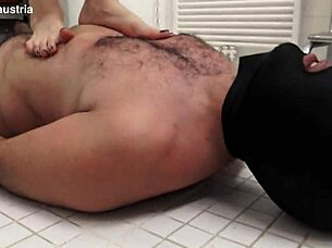 alice tramples slave on tennis balls?