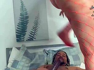 Summer Rob's Big Ass Naked!