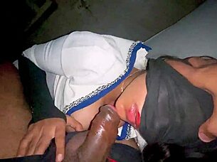 chocolate lagakar choose liya poora maal 😋