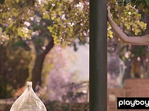 Bianka Helen Strips Nude Outdoor!