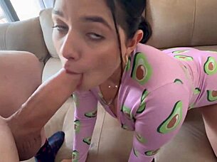 Can't resist sucking dick when I see it! 😘