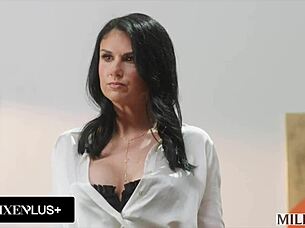 Watch Sienna Rae go airtight in her office debut?