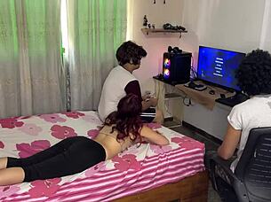 Hermosa Chica De 18 Años FOLLADA Por Mejor Amigo De Su Novio En NTR