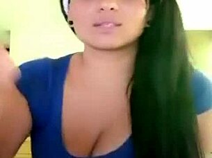 colombiana, you're heating up the public with your hot body?