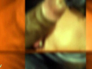 Keyzz Strokes Receives Deepthroat and Facial