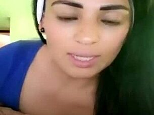 colombiana, you're heating up the public with your hot body?