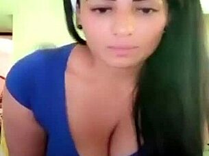 colombiana, you're heating up the public with your hot body?