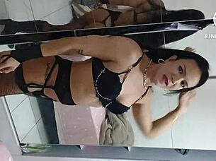 Ex-presidiário left and immediately came to fill me with milk