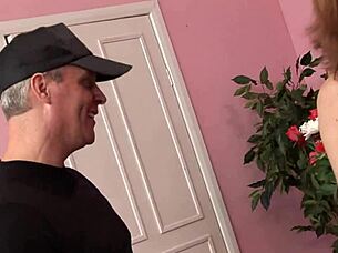 Ruby Reds Takes Anal With Booty Hunter In Lingerie