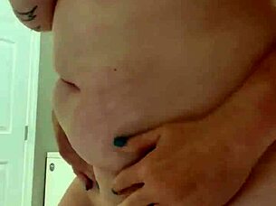 Boobunny Shows Pierced Nipples And Big Tits