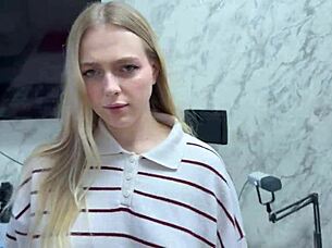 A man divorced his wife and gave her a new iPhone