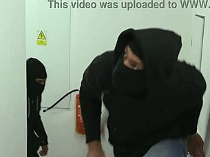 Masked Black Boys Surprise in Wet 4on1 Gangbang