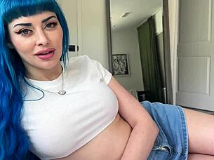 Jewelz Blu teaches you to let loose.