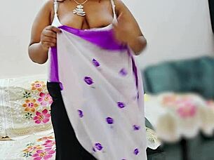 indian bhabhi in saree