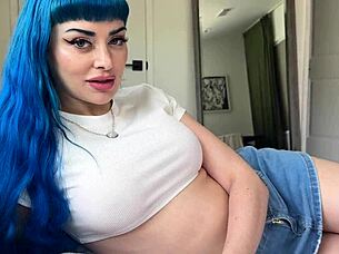 Jewelz Blu teaches you to let loose.