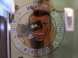 Sexy Alexis Andrews gives sloppy blowjob 😍