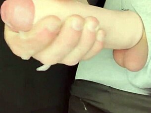 robbystrokes shows off foreskin extender for huge cumshot