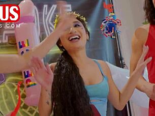 whitney wright and leo vice play jerkaoke games.