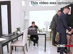 i thnk kristina rose is one of the bubble butt cuties she's so sexy