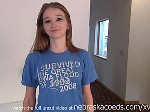 this hot iowa girl flashes her perfect body outdoors at college 😘