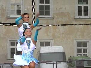 bbw gets tongue slap during blowjob