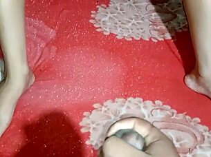 Colombian nympho fucking while on phone!