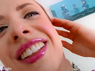 i love watching my boyfriend masturbate and squirting on his hard cock so he cums for me