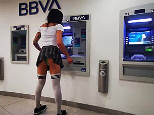 I pulled out my dick on the cablebus