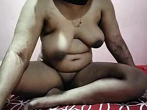 Wow, Indian Bhabhi Enjoys Nice Masturbation Sex!