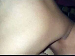 Chupando el gran culo de mi cuñada de grandes tetas