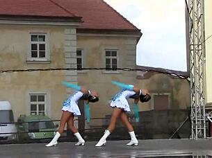 bbw gets tongue slap during blowjob