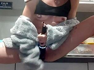 Redhead Girlfriend Uses Dildo on Countertop Webcam