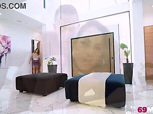 Handyman Fills Up Milf With Creampie After Titty Fuck