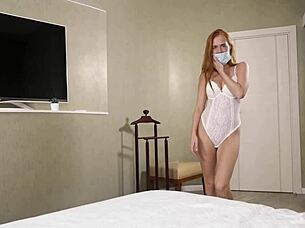 Cutie Holly Molly Fingers Herself Slowly In Lingerie