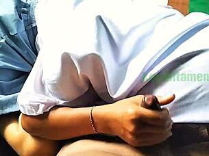 Bokep indo teen 18+ learns to give blowjobs outdoors. A raw homemade moment!