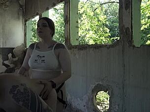 curvy bbw dances outdoors before pegging the guy with dirty talk in the heat