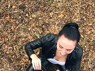 Was that teen facefucked in leggings outdoors?