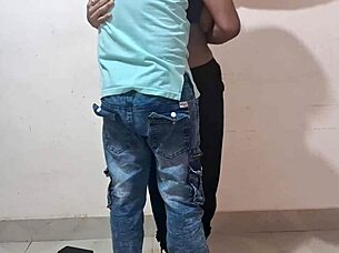 Sex master fucks indian bhabhi in spooning and riding