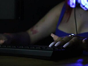 Community Manager Alice Relaxes With ASMR Sounds