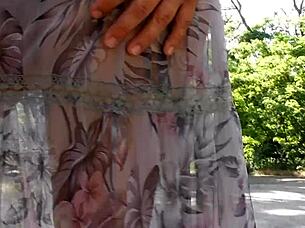 Chlupatá zralá blýská kundičkou