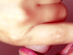 JAPANESE STEPSISTER GIVES UNCENSORED BLOWJOB to BIG COCK