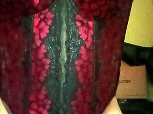 Shirley bailando sexy en corset rojinegro 💃