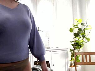 housewife squirting during muff diving and blowjob in european milf fucking