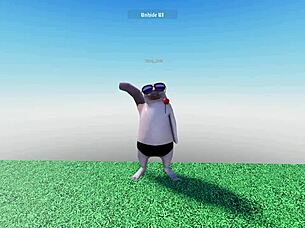 novinho pauzudo tarado dançando polidance ao som de gemidos da gostosa safada batendo siririca