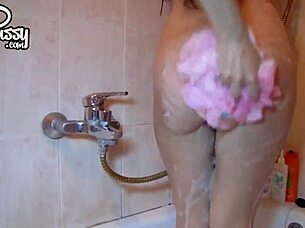 Amateur College Girl Masturbates To Orgasm Then Showers And Shaves Legs