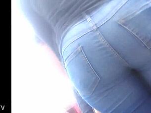 Culona In Tight Jeans: Big Candid Ass Tease?